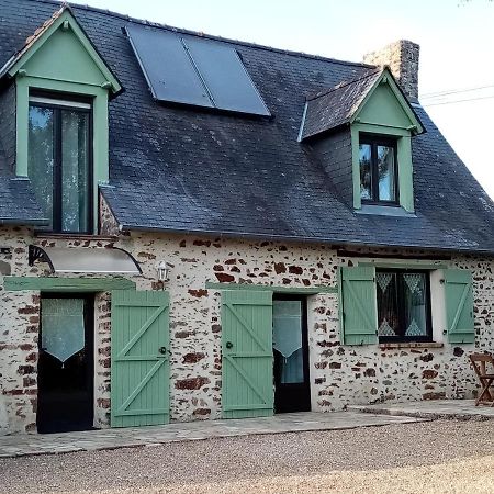 Chambre D Hote La Roussiere Saint-Ouen-Des-Toits Exteriér fotografie