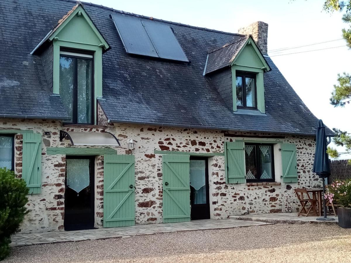 Chambre D Hote La Roussiere Saint-Ouen-Des-Toits Exteriér fotografie